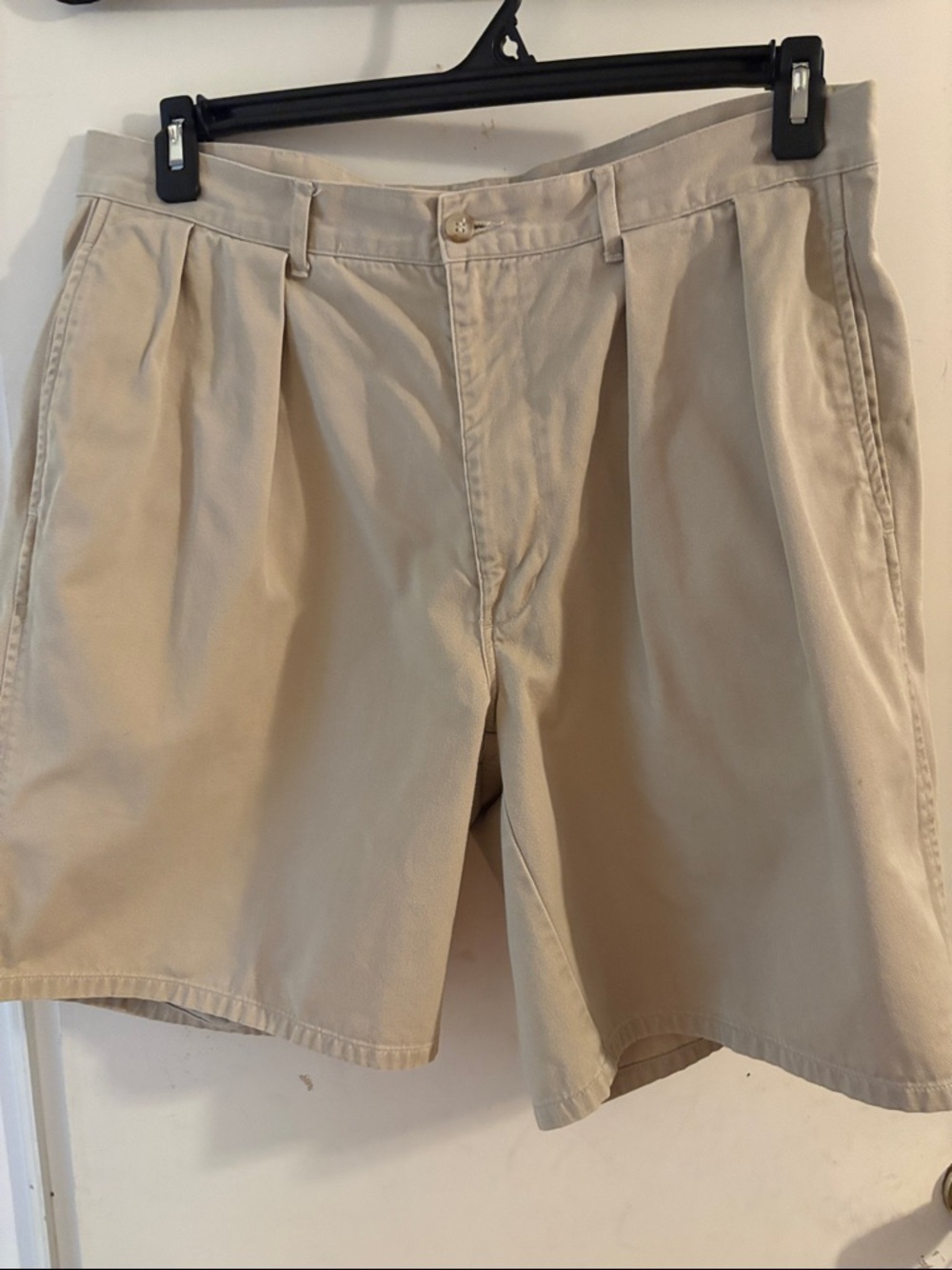Polo by Ralph Lauren medium dark Beige pleated-Front Pleated Men’s Shorts